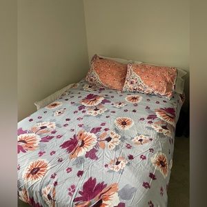 Anthropologie floral duvet and pillow set